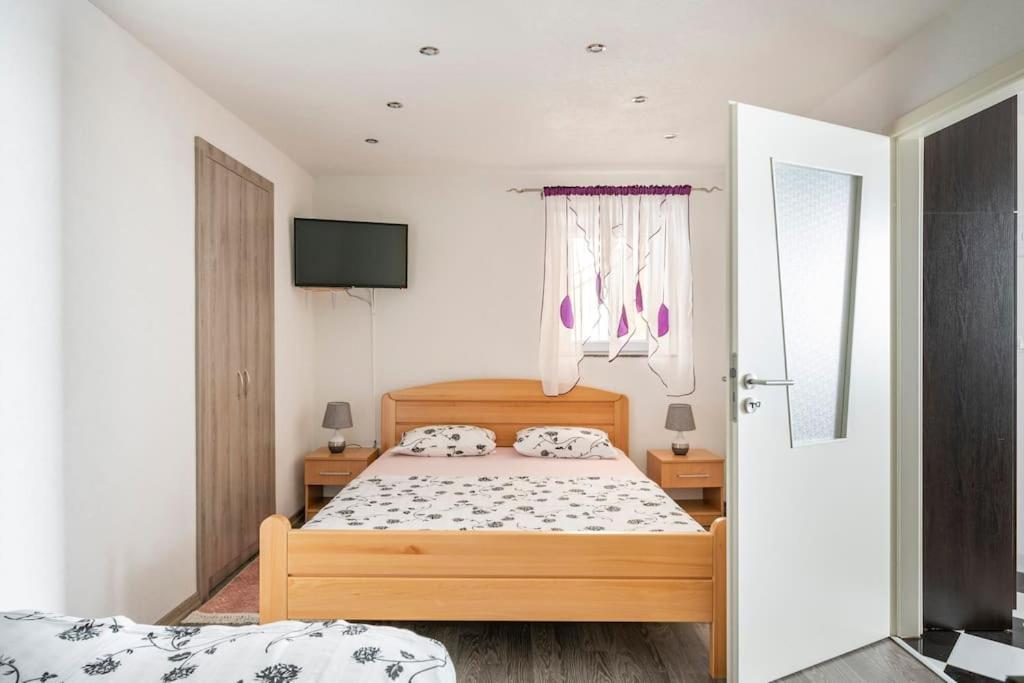 Studio Apartment Grgic Σίμπενικ Εξωτερικό φωτογραφία