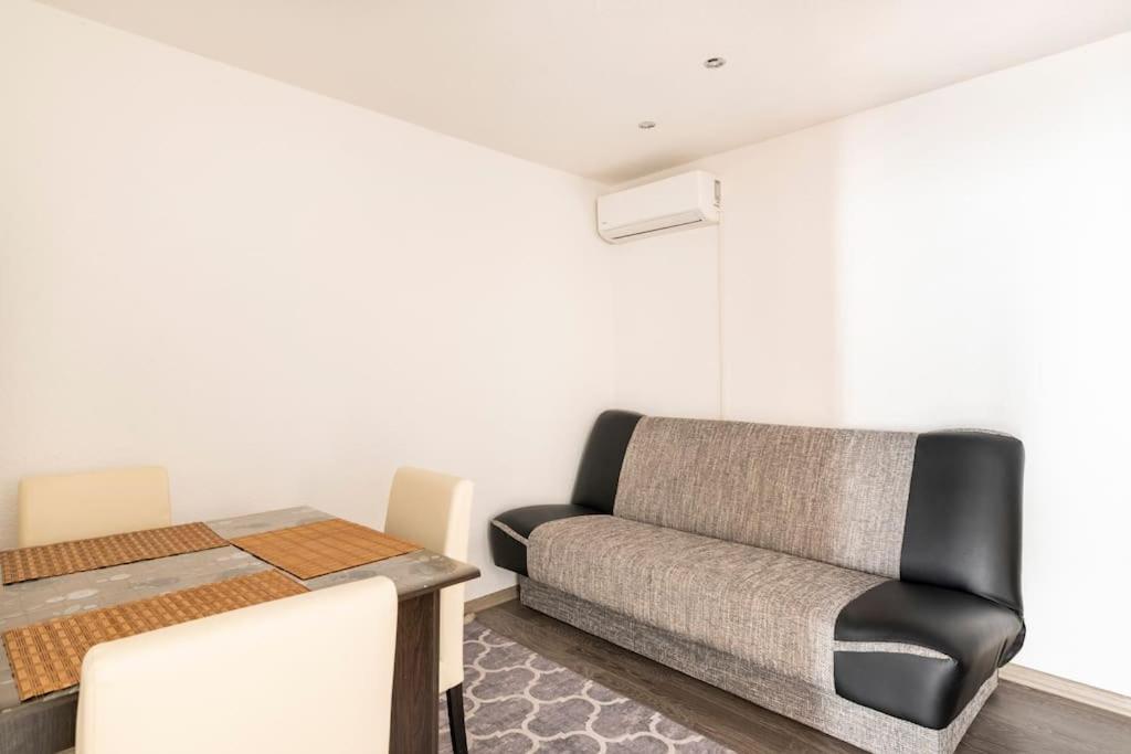 Studio Apartment Grgic Σίμπενικ Εξωτερικό φωτογραφία