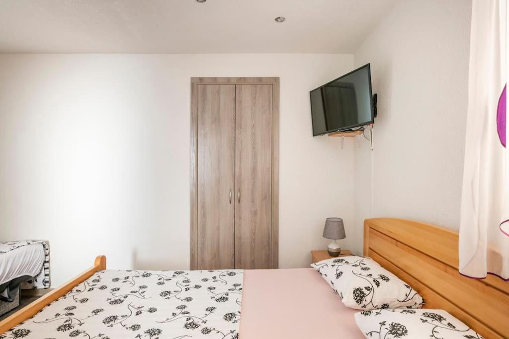 Studio Apartment Grgic Σίμπενικ Εξωτερικό φωτογραφία